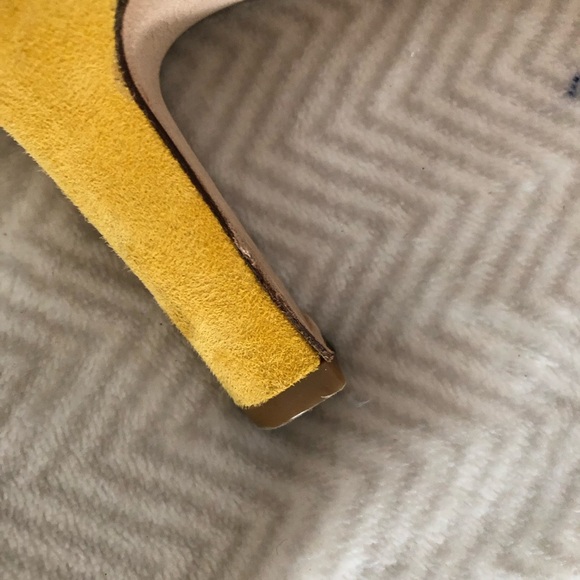 Yellow gorgeous Italian suede pumps, 8, v. good condition - Picture 8 of 8